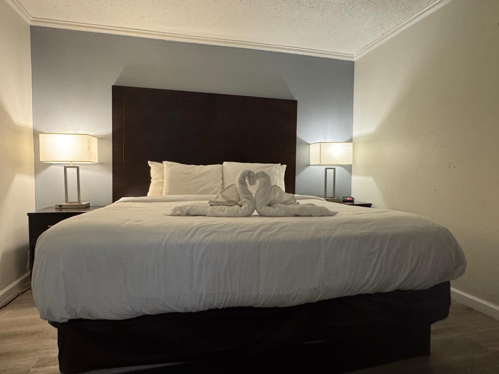 Clarion Inn & Suites Dothan South Eksteriør billede