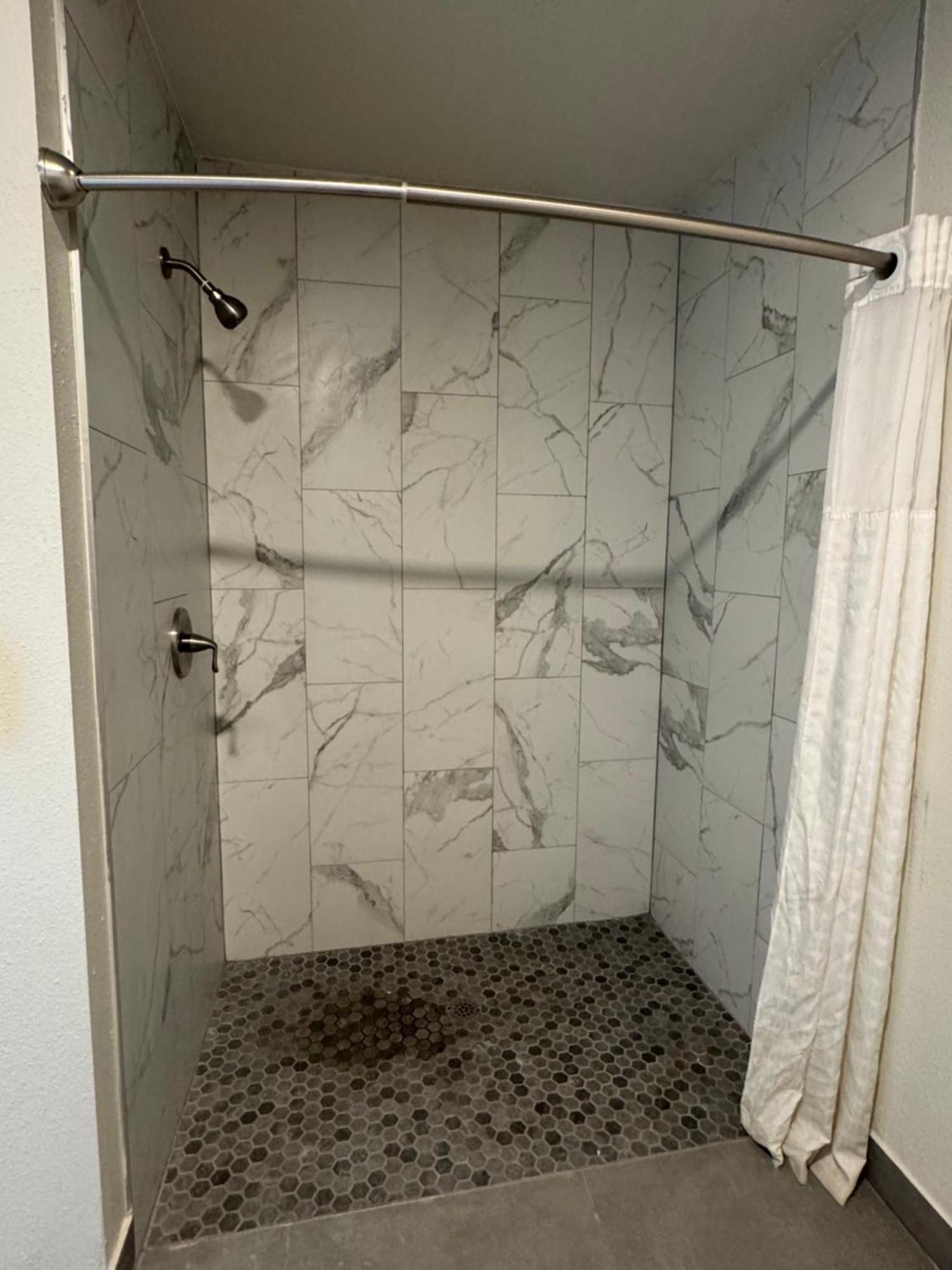 Clarion Inn & Suites Dothan South Eksteriør billede